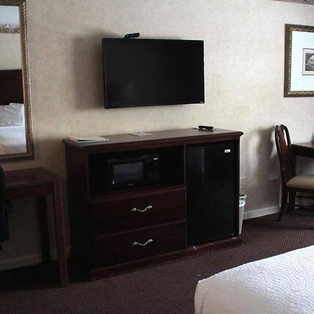 Shiretown Inn & Suites Houlton Extérieur photo