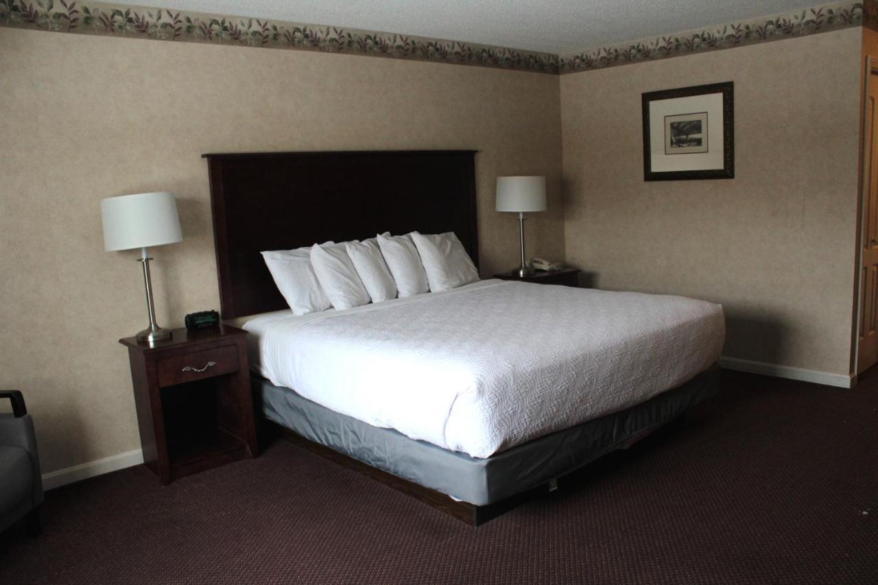 Shiretown Inn & Suites Houlton Extérieur photo