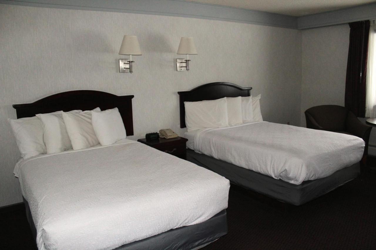 Shiretown Inn & Suites Houlton Extérieur photo
